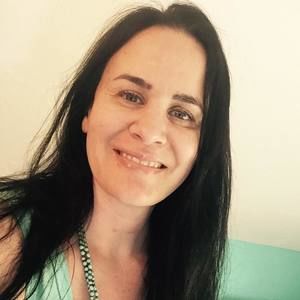 Meet your Posher, Dena